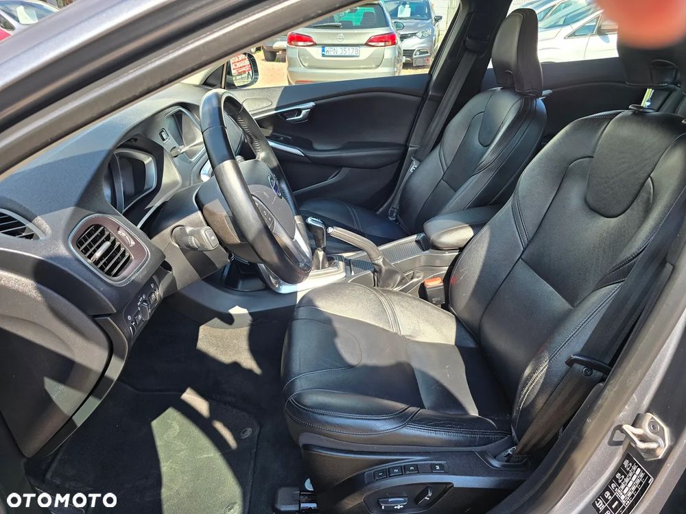 Volvo V40 D4 Summum - 10