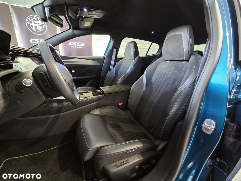 Peugeot 408 1.6 Plug-In Hybrid 180 GT EAT8 - 11