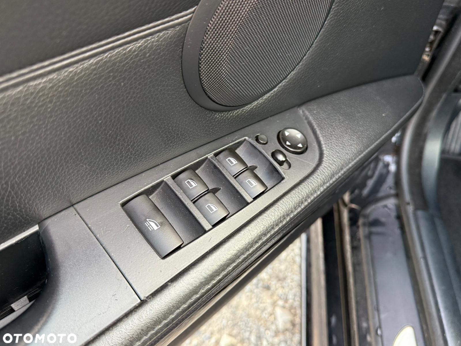 BMW Seria 3 330d DPF Cabrio - 8
