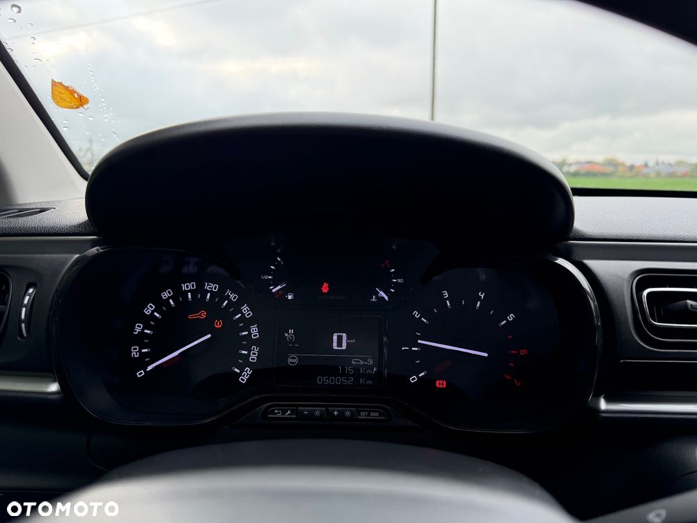 Citroën C3 1.2 PureTech Shine - 29