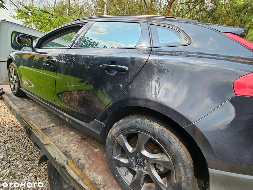 LISTWY NAKŁADKI PROGU VOLVO V40 II LIFT CROSS COUNTRY 452-46 13-19R  RADOM - 2
