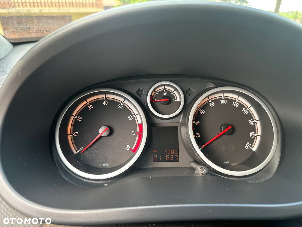 Opel Corsa - 12