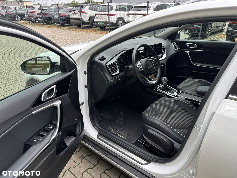 Kia XCeed 1.5 T-GDI Business Line DCT - 11