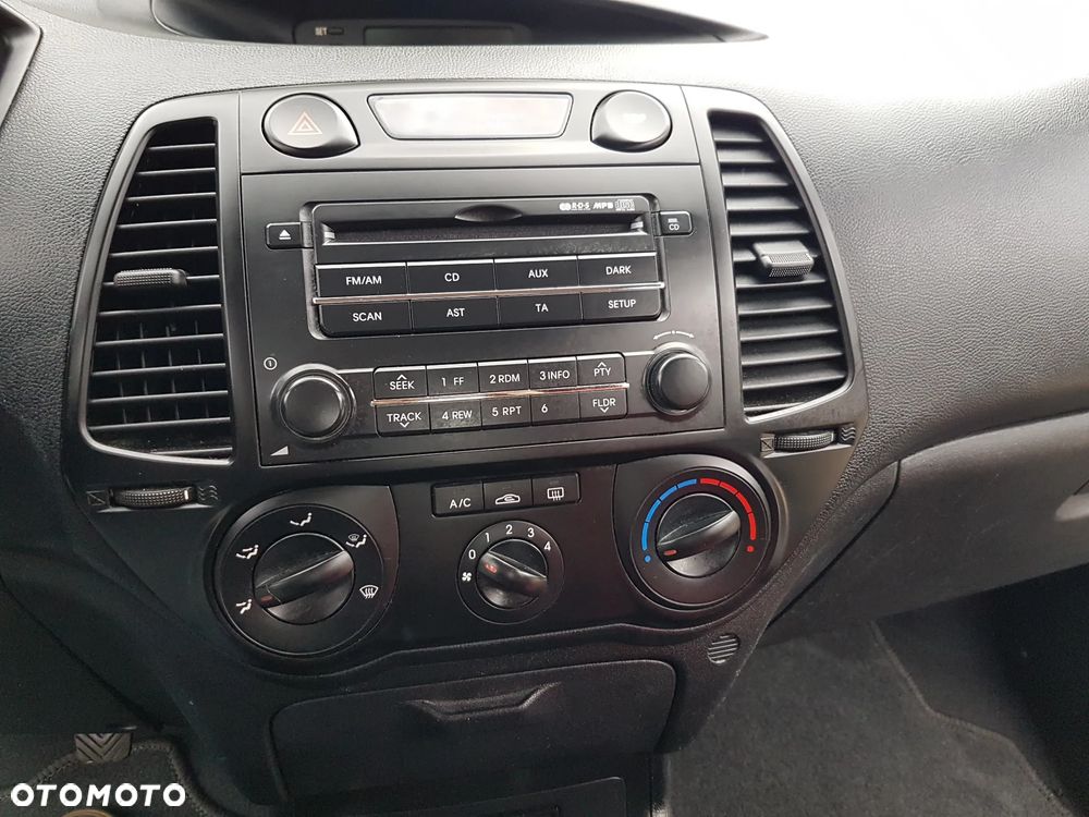 Hyundai i20 1.2 Comfort - 20