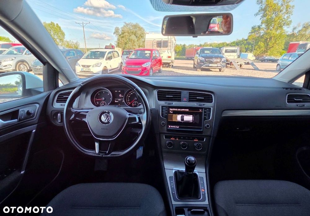 Volkswagen Golf - 9