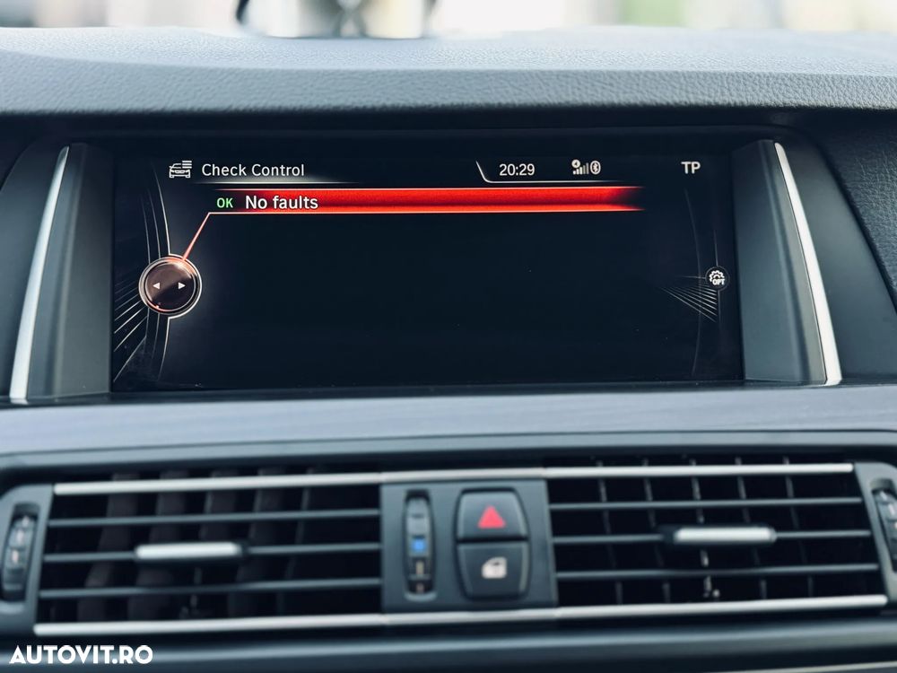 BMW Seria 5 520d xDrive Aut. - 29
