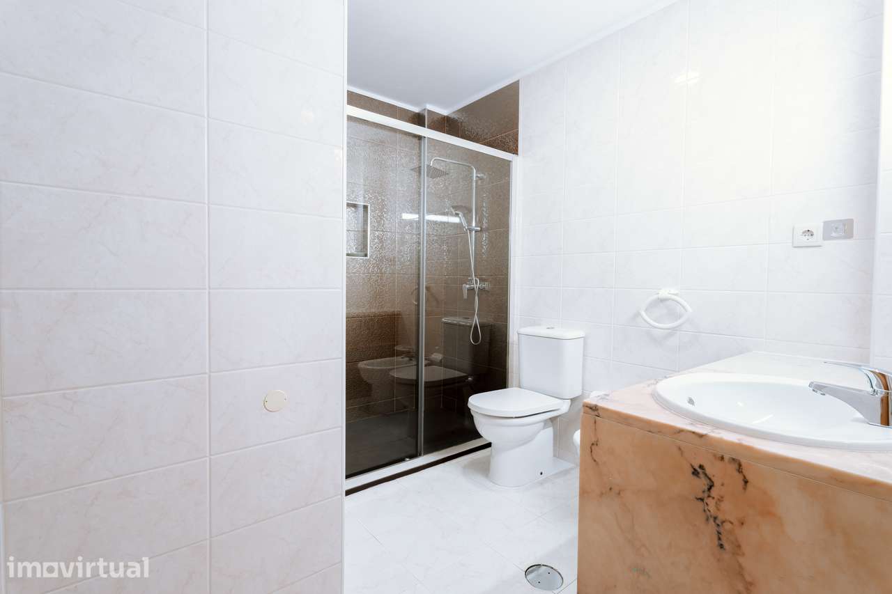 Apartamento T2 -S. Paio de Oleiros - Grande imagem: 5/39