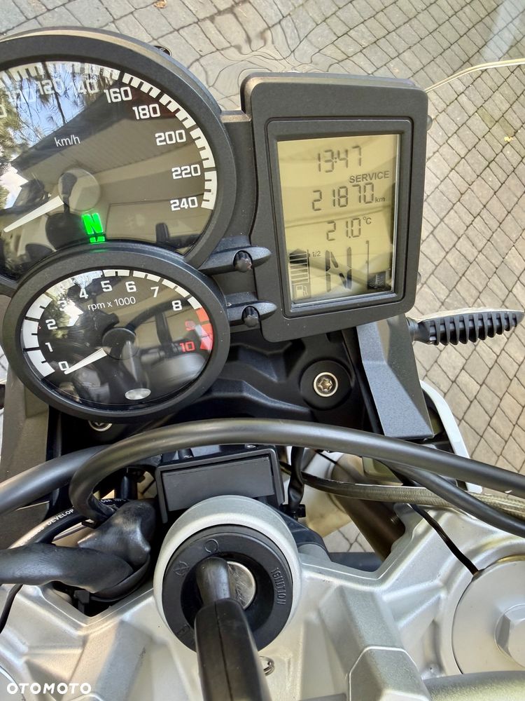 BMW F - 26