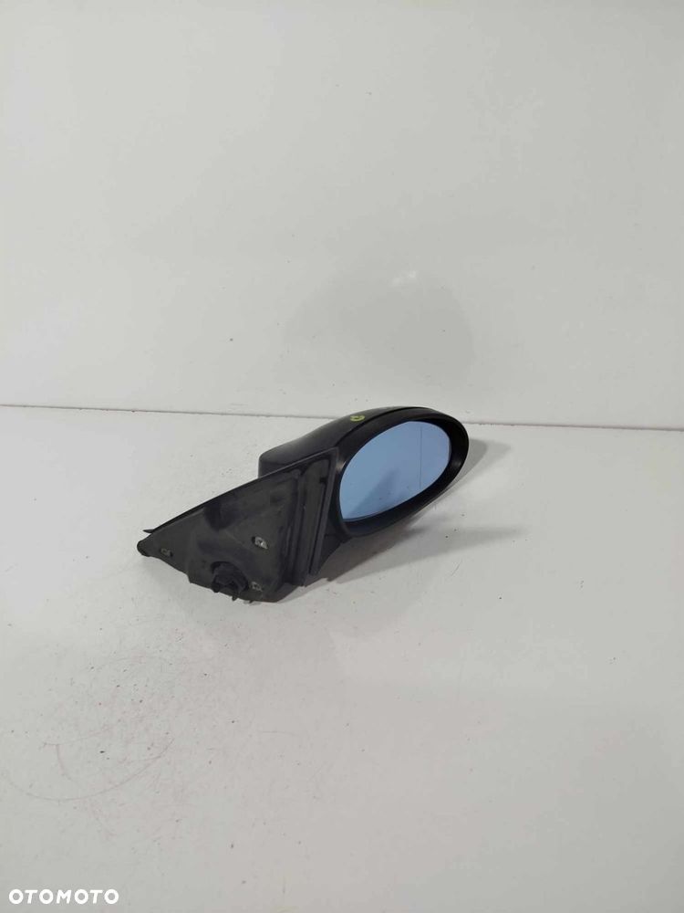 LUSTERKO PRAWE BMW 1 E87 E81 E82 E87 E88 04-11 475/9 - 4
