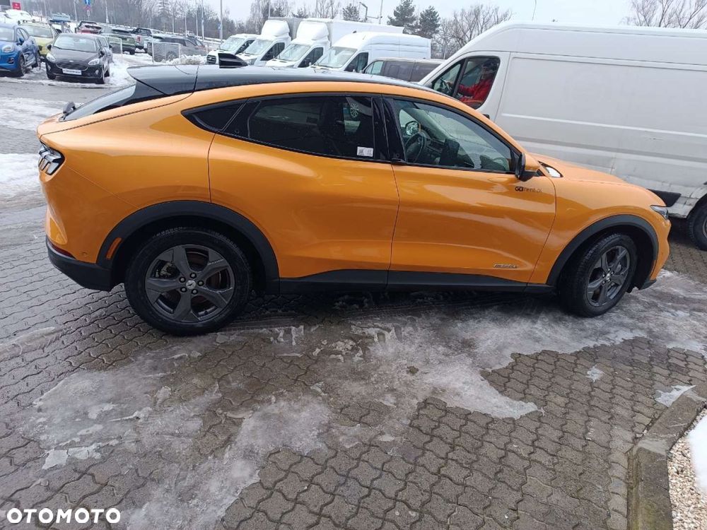 Ford Mustang Mach-E - 5