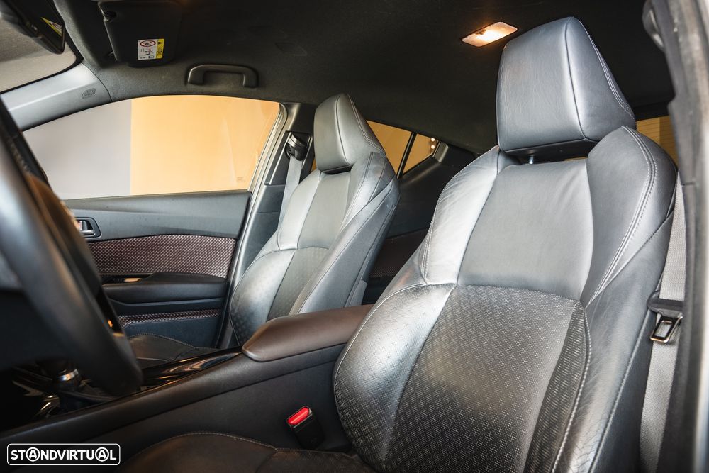Toyota C-HR 1.8 HSD Exclusive+P.Luxury - 11