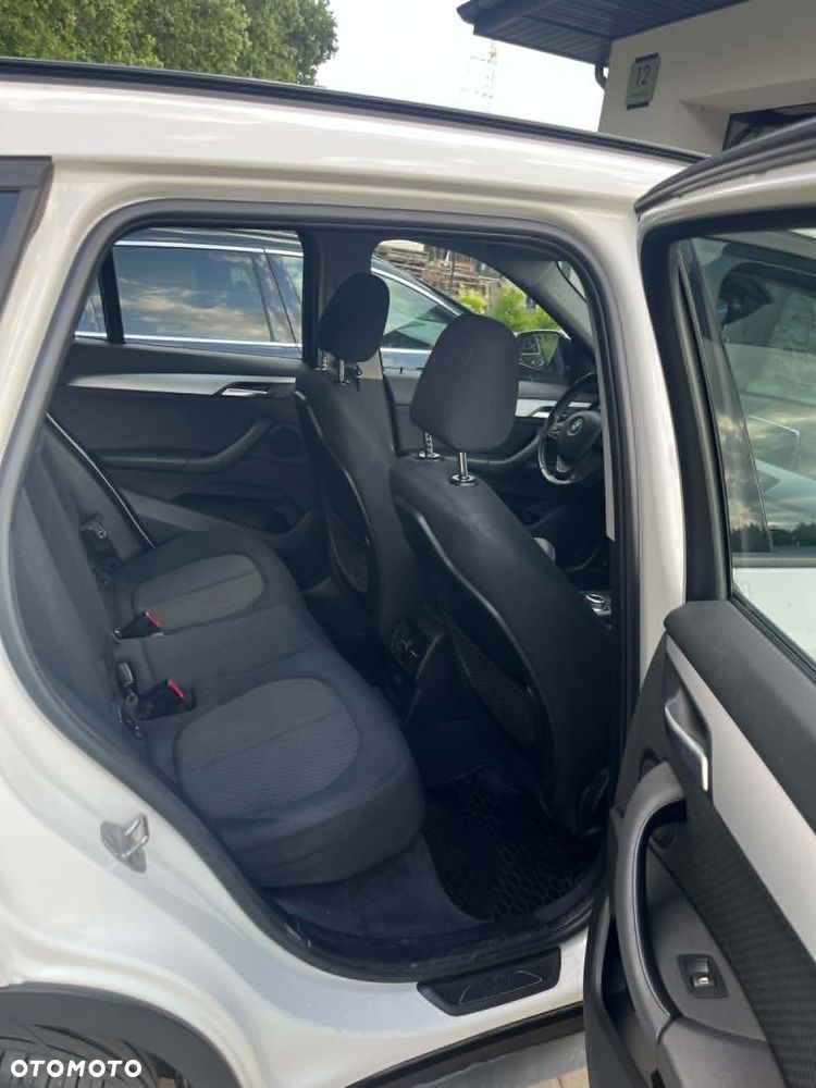 BMW X1 sDrive18i Advantage - 17