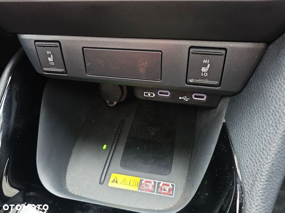 Toyota Yaris Hybrid 1.5 Style - 24