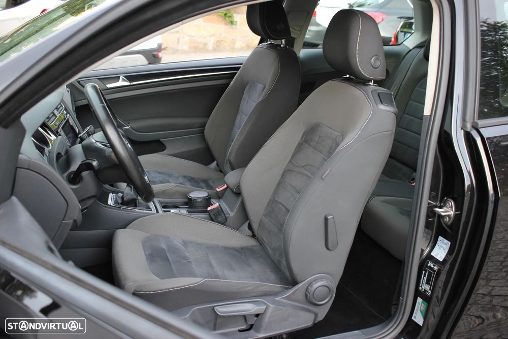 VW Golf 2.0 TDi Highline - 11