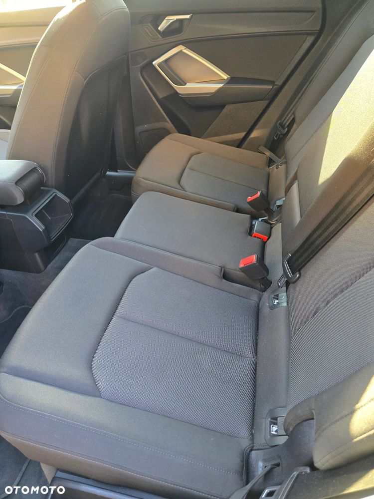 Audi Q3 35 TFSI S tronic - 11
