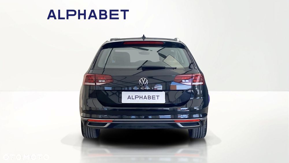 Volkswagen Passat - 4