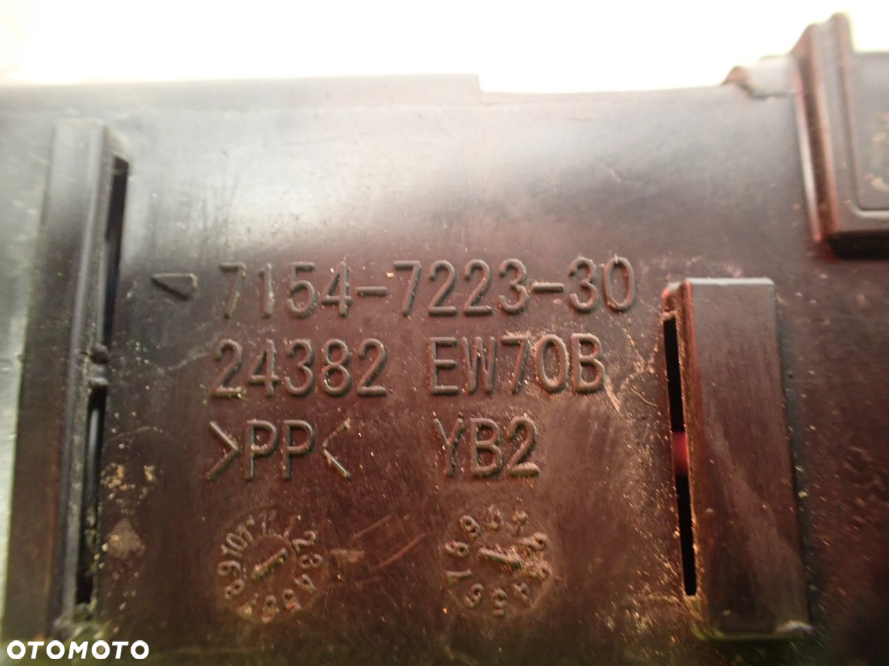 SKRZYNKA BEZPIECZNIKÓW NISSAN JUKE I 7154-7223-30 - 6