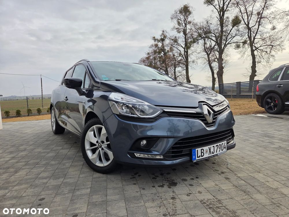 Renault Clio 1.2 16V 75 LIMITED - 9