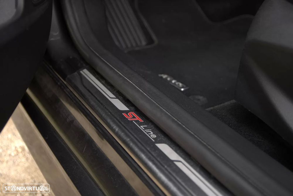 Ford Focus 1.5 TDCi ST-Line - 29