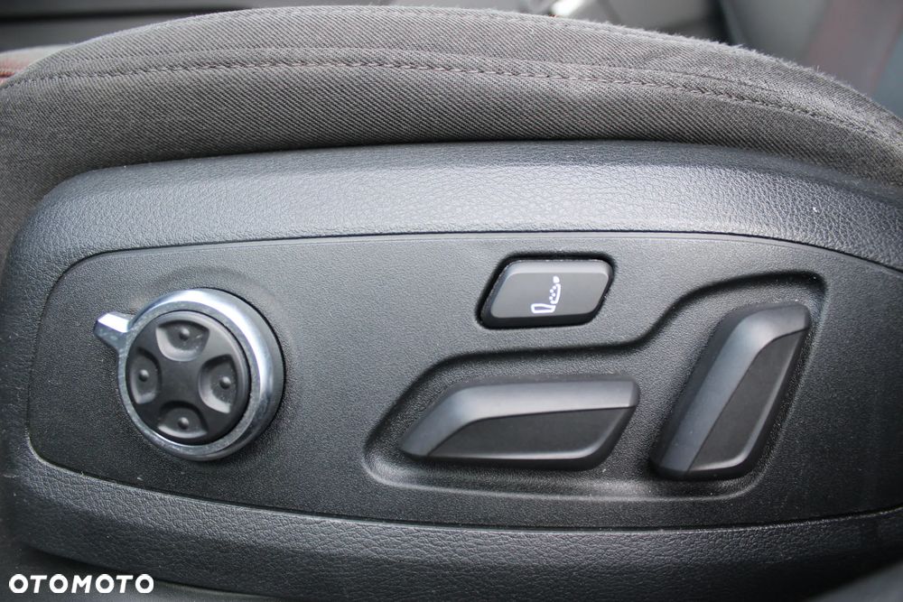 Audi A4 Avant 2.0 TDI Design S tronic - 23