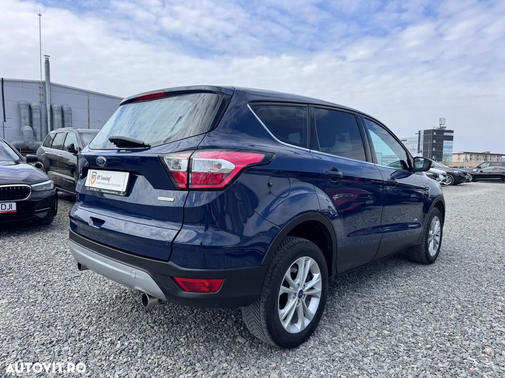 Ford Kuga 1.5 EcoBoost 4x4 Aut. Trend - 3