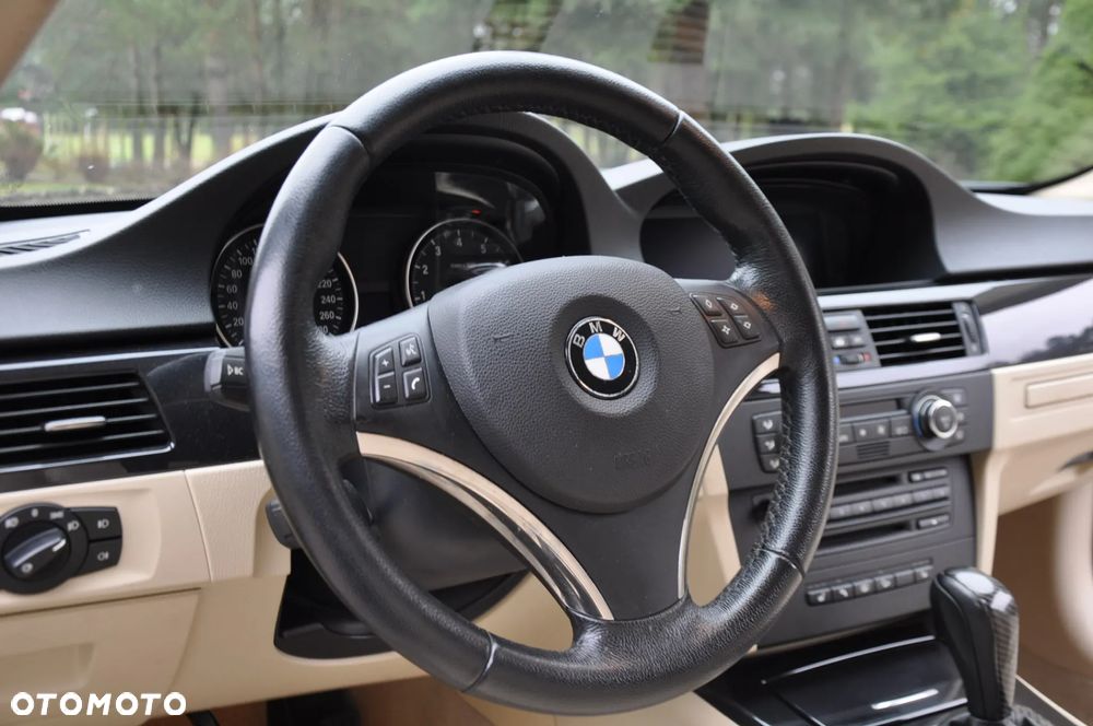 BMW Seria 3 325i xDrive - 20