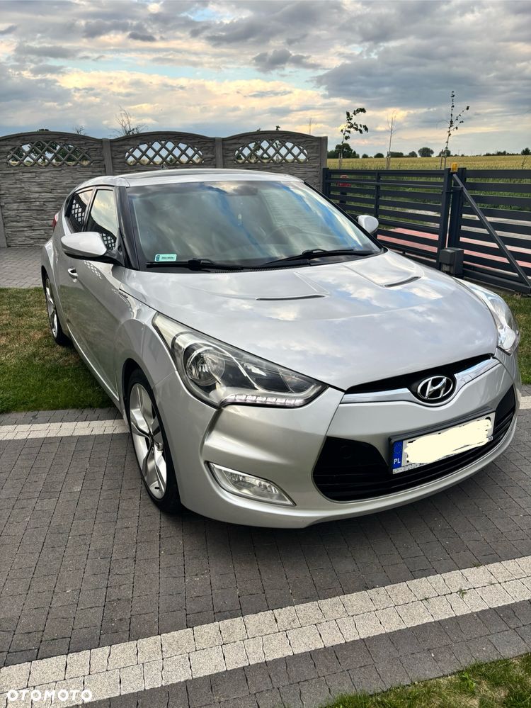 Hyundai Veloster - 1