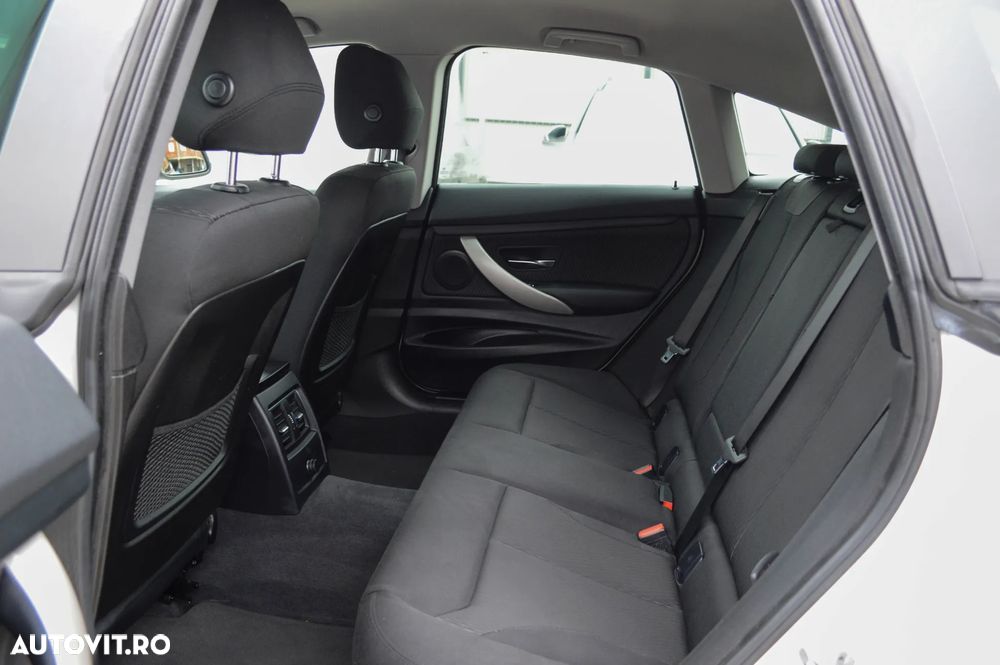 BMW Seria 3 320d Aut. Advantage - 22