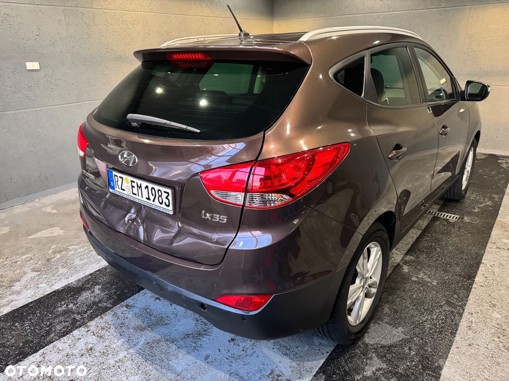 Hyundai ix35 1.6 2WD Fifa World Cup Edition - 3