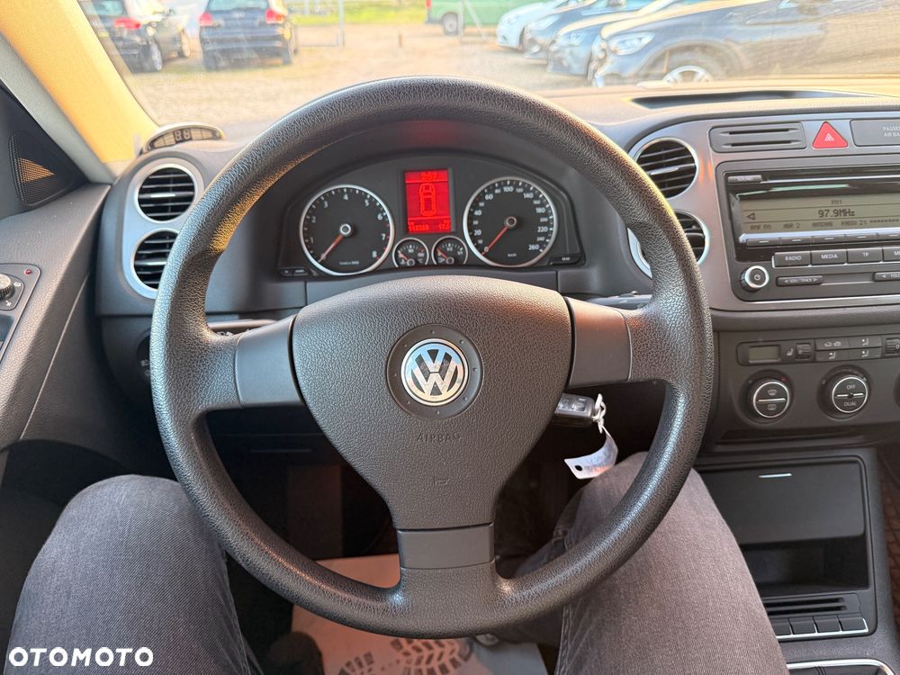 Volkswagen Tiguan - 23
