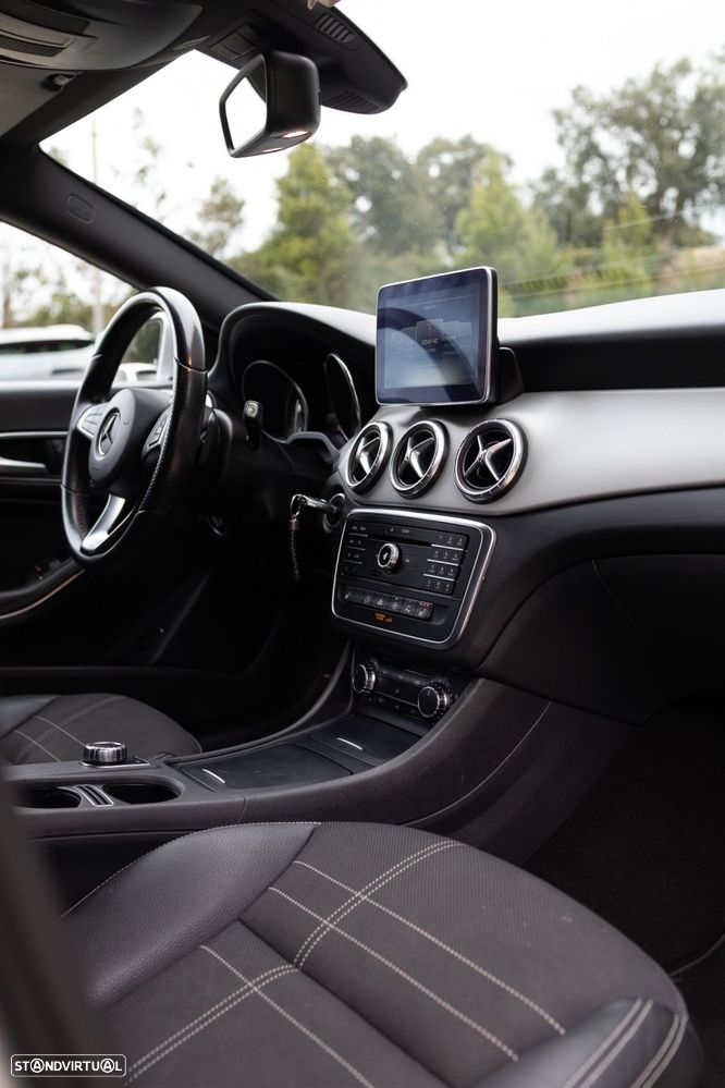 Mercedes-Benz CLA 200 d Shooting Brake Urban Aut. - 27