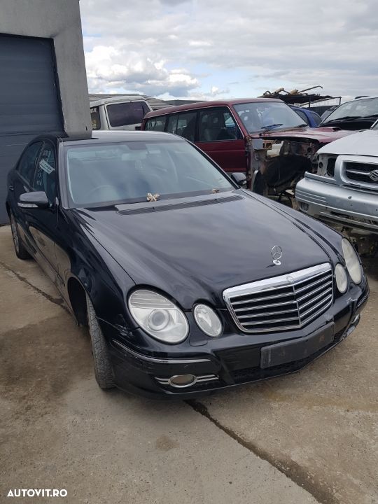 Dezmembrez mercedes w211 E280cdi fabricatie 2007 - 1