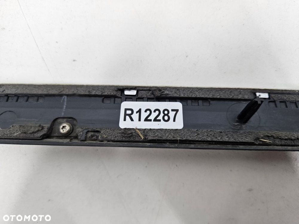 Listwa Volvo V90 kombi 2016r.- lewa przednia nakładka drzwi dolna listwa chrom dobry stan 31447623 - 10