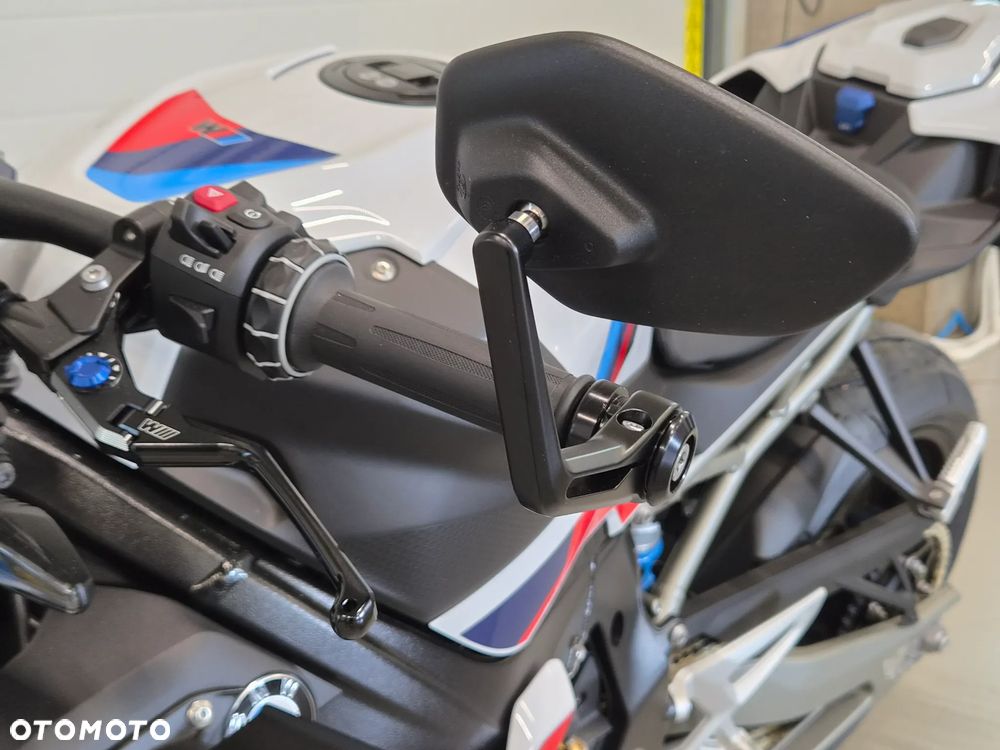 BMW S - 19