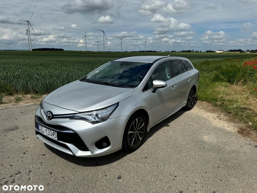 Toyota Avensis 2.0 D-4D Prestige - 1