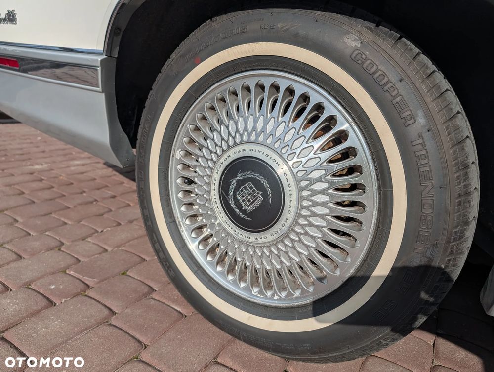 Cadillac Deville - 15