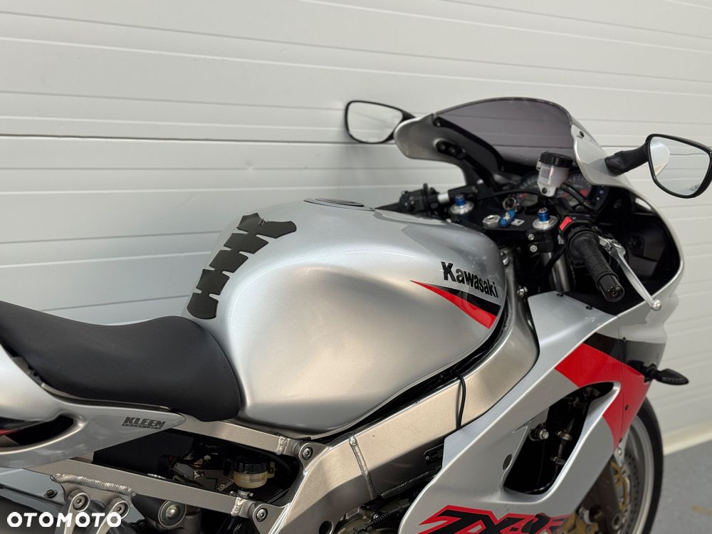 Kawasaki ZXR - 8
