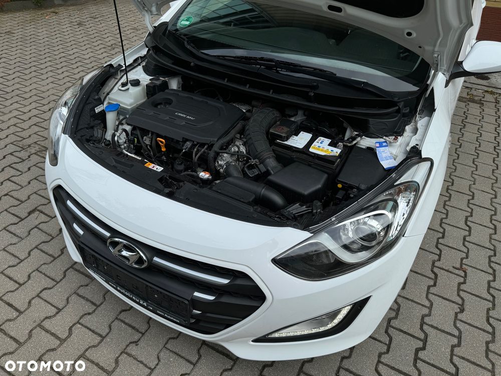 Hyundai i30 i30cw 1.6 CRDi Trend - 28