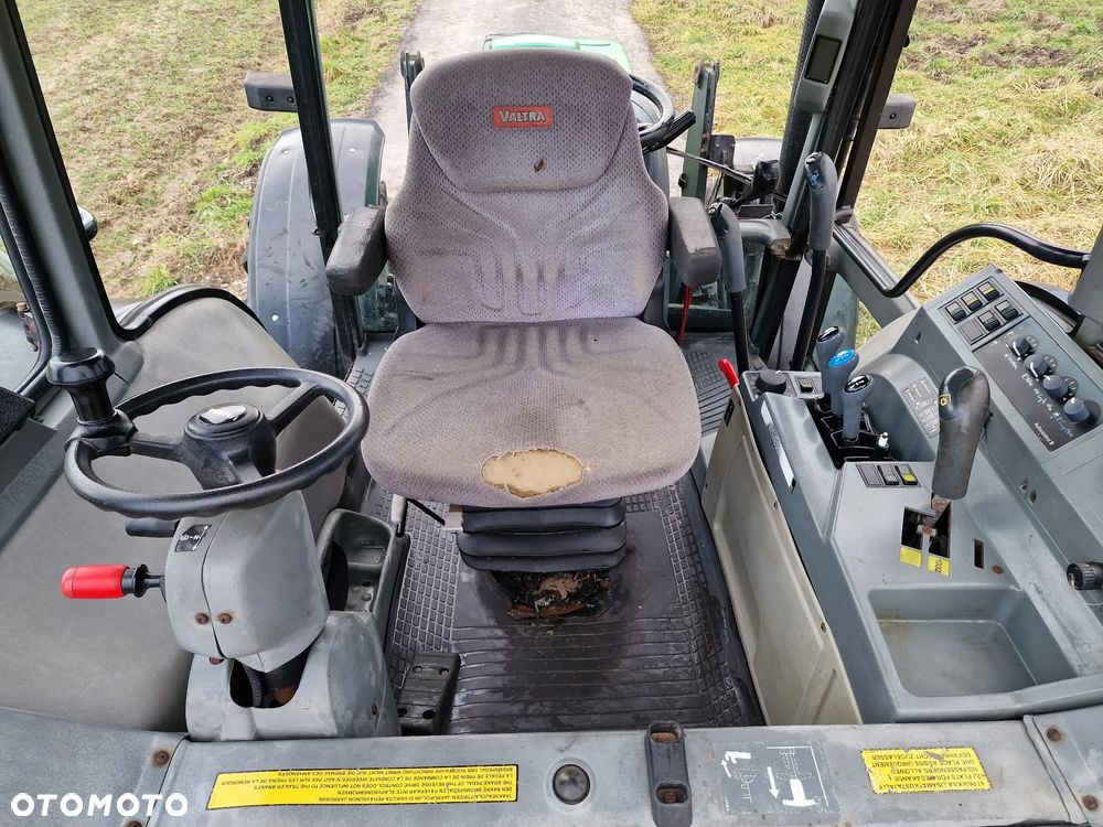 Valtra 6850-4 HiTech - 22