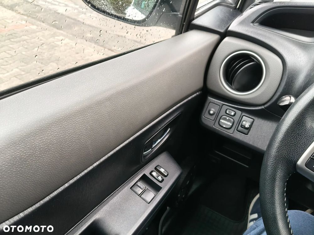 Toyota Yaris 1.0 Active - 10