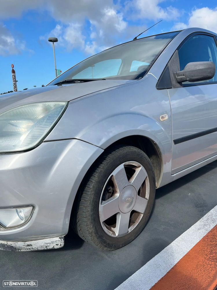Ford Fiesta - 9