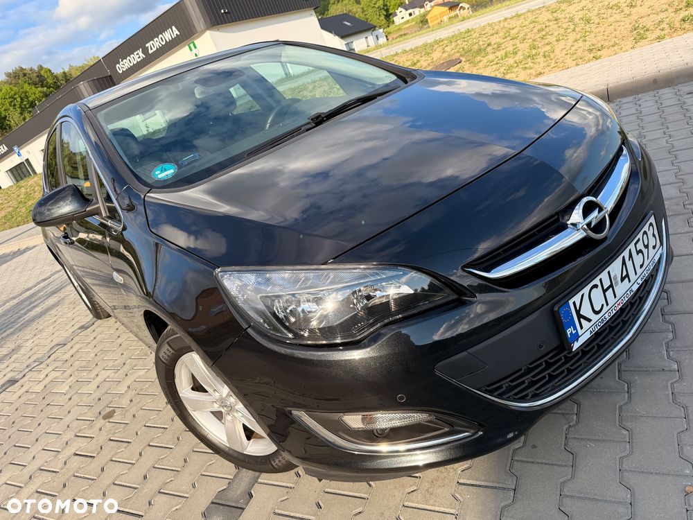 Opel Astra 1.4 T Essentia - 13