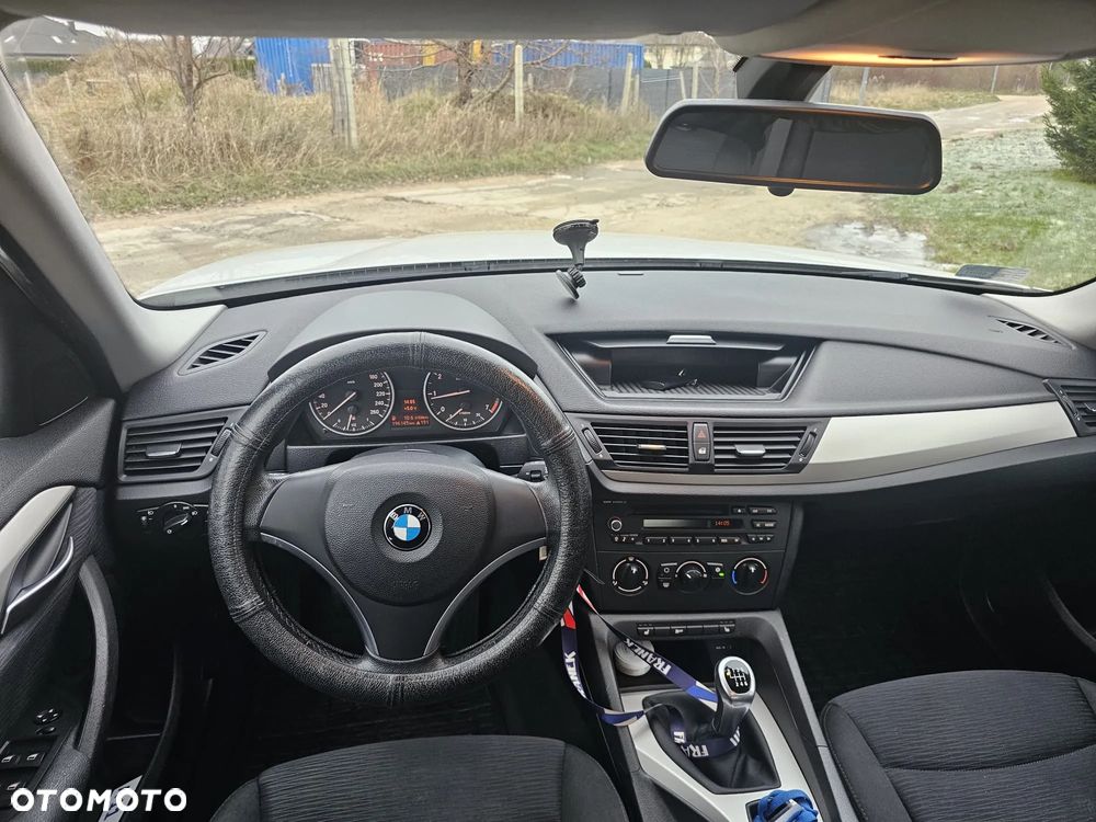 BMW X1 sDrive18i xLine - 8