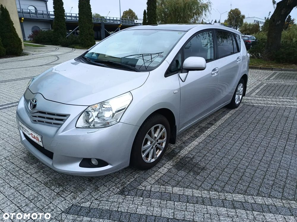 Toyota Verso 1.8 Premium 7os - 1