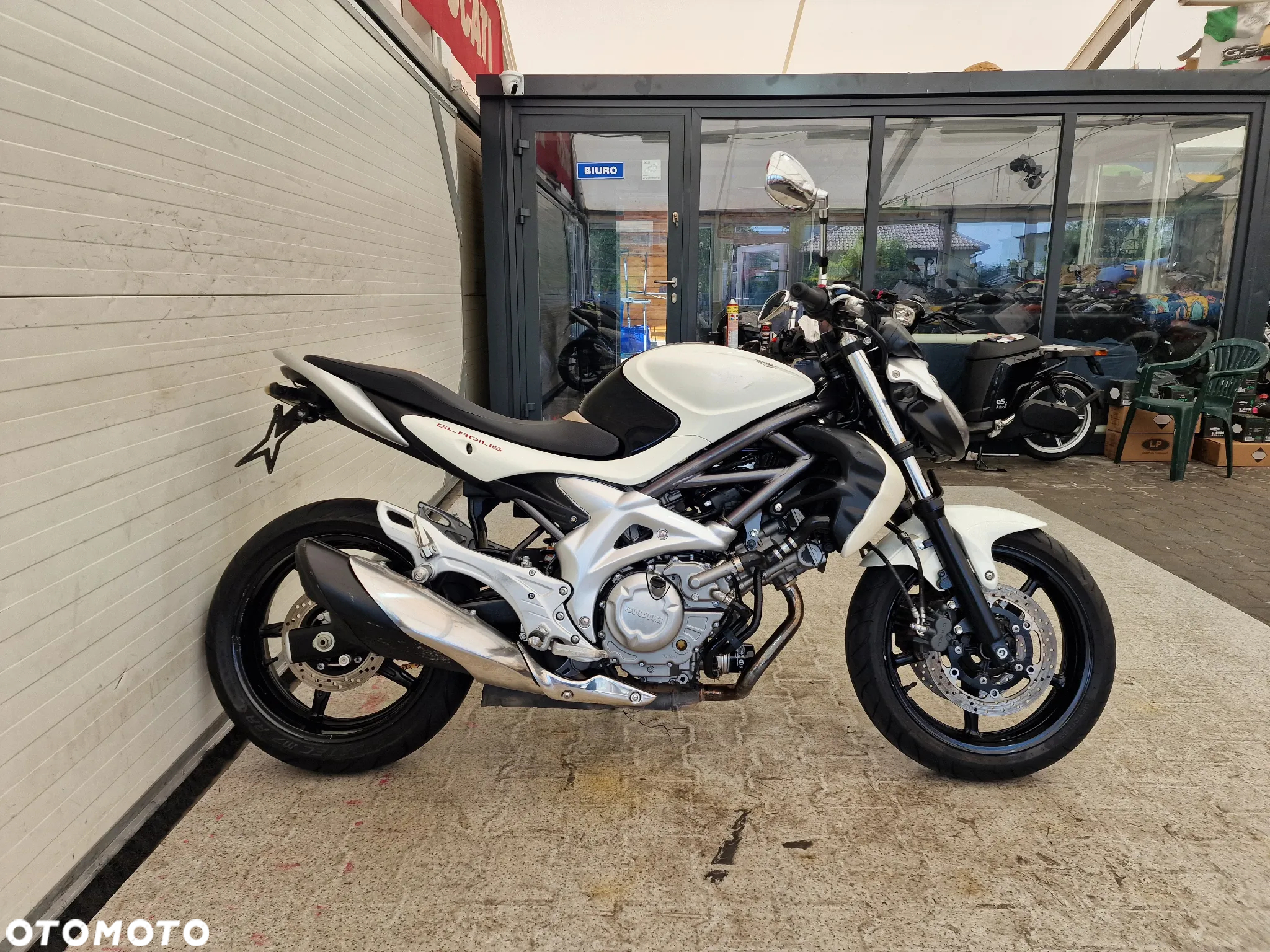 Suzuki Gladius - 5