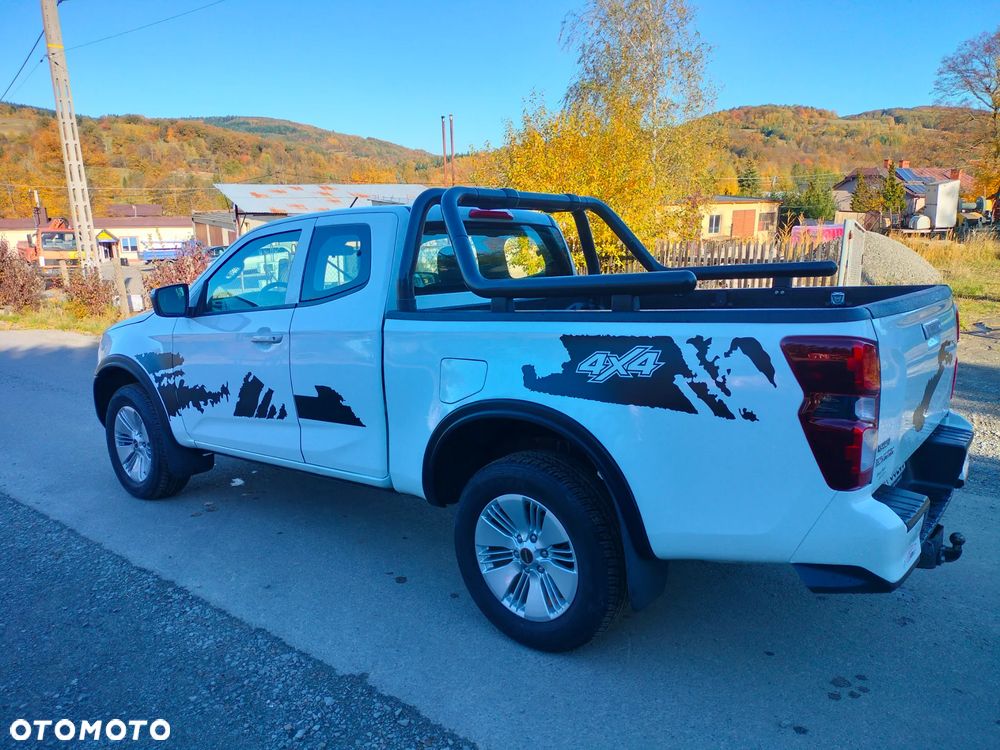 Isuzu D-Max - 4