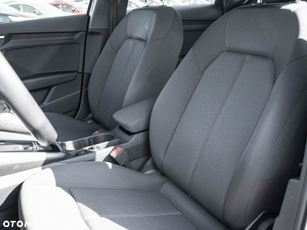 Audi A3 Sportback 30 TDI S tronic - 11
