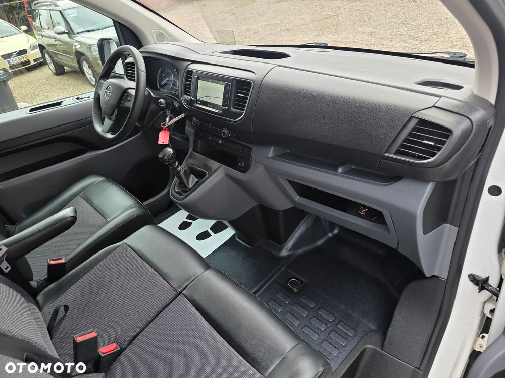 Opel Vivaro - 24