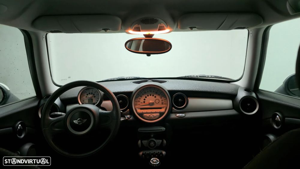 MINI 3 Portas Cooper D - 9