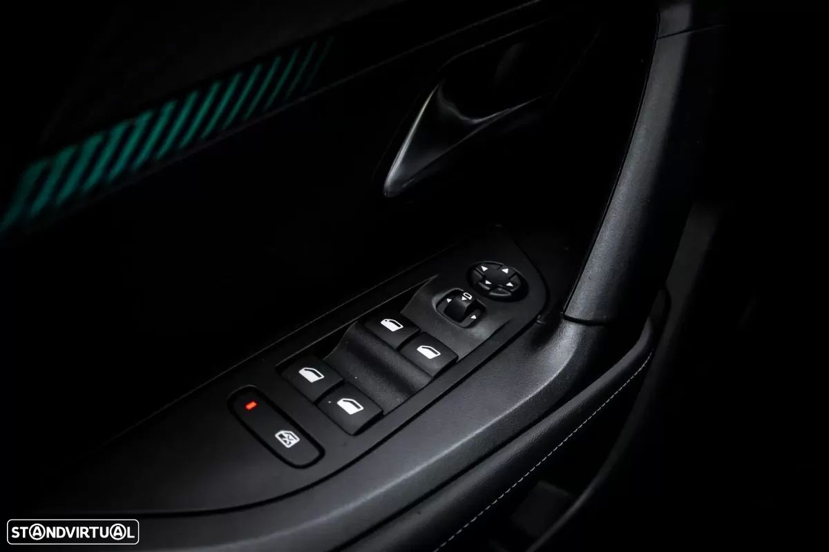 Peugeot 2008 1.5 BlueHDi Allure - 23